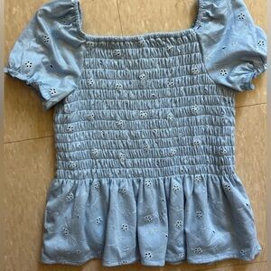 Youth large floral top! Fits a women’s small